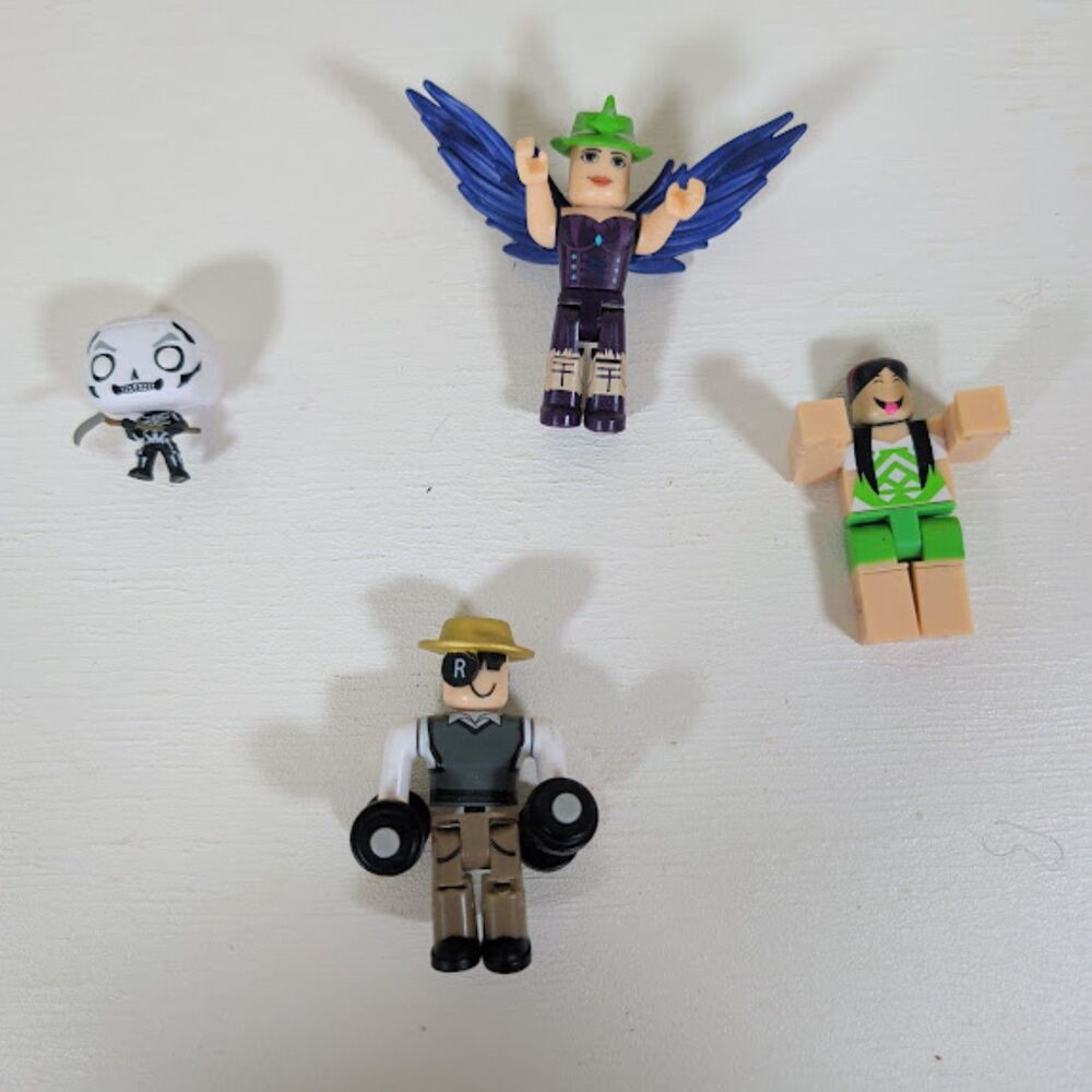 Lot of 4 Roblox Action Figures - Jazwares - Mixed Characters - No Codes